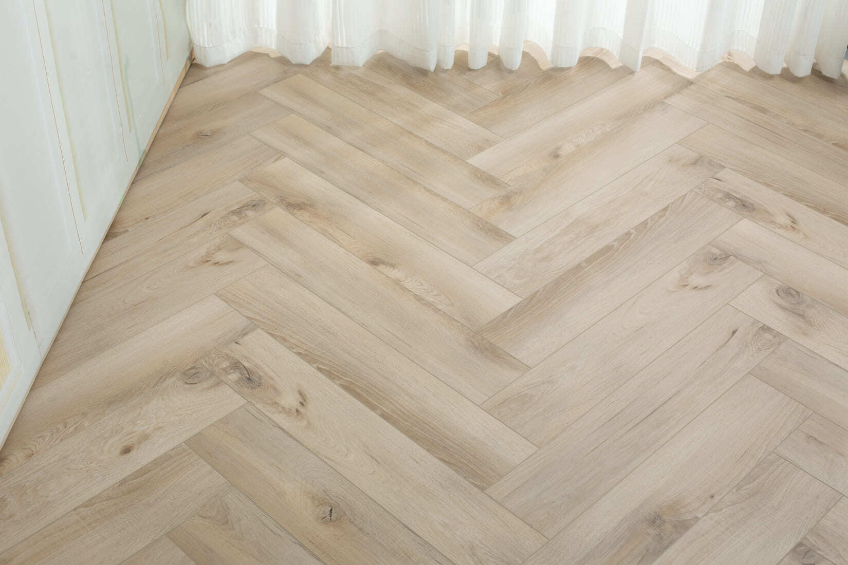 Плитка SPC "OneFloor" 3009 А,В  ЁЛКА (640*128*4 мм) — купить в Энгельсе