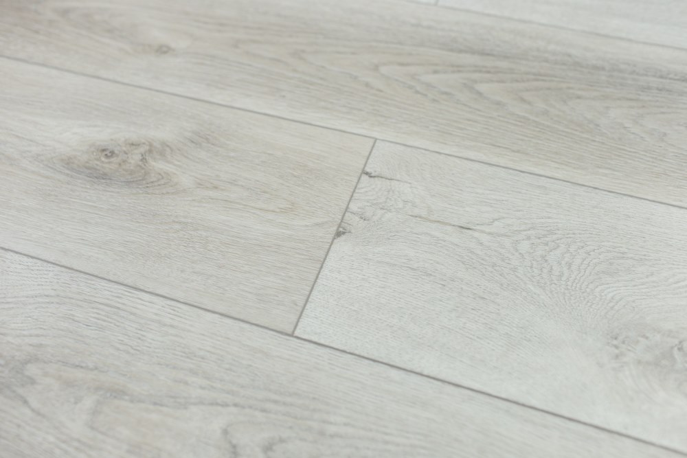 Замковая ПВХ плитка "Art Tile" Дуб Эдинбург (1200*183*6 мм) — купить в Энгельсе