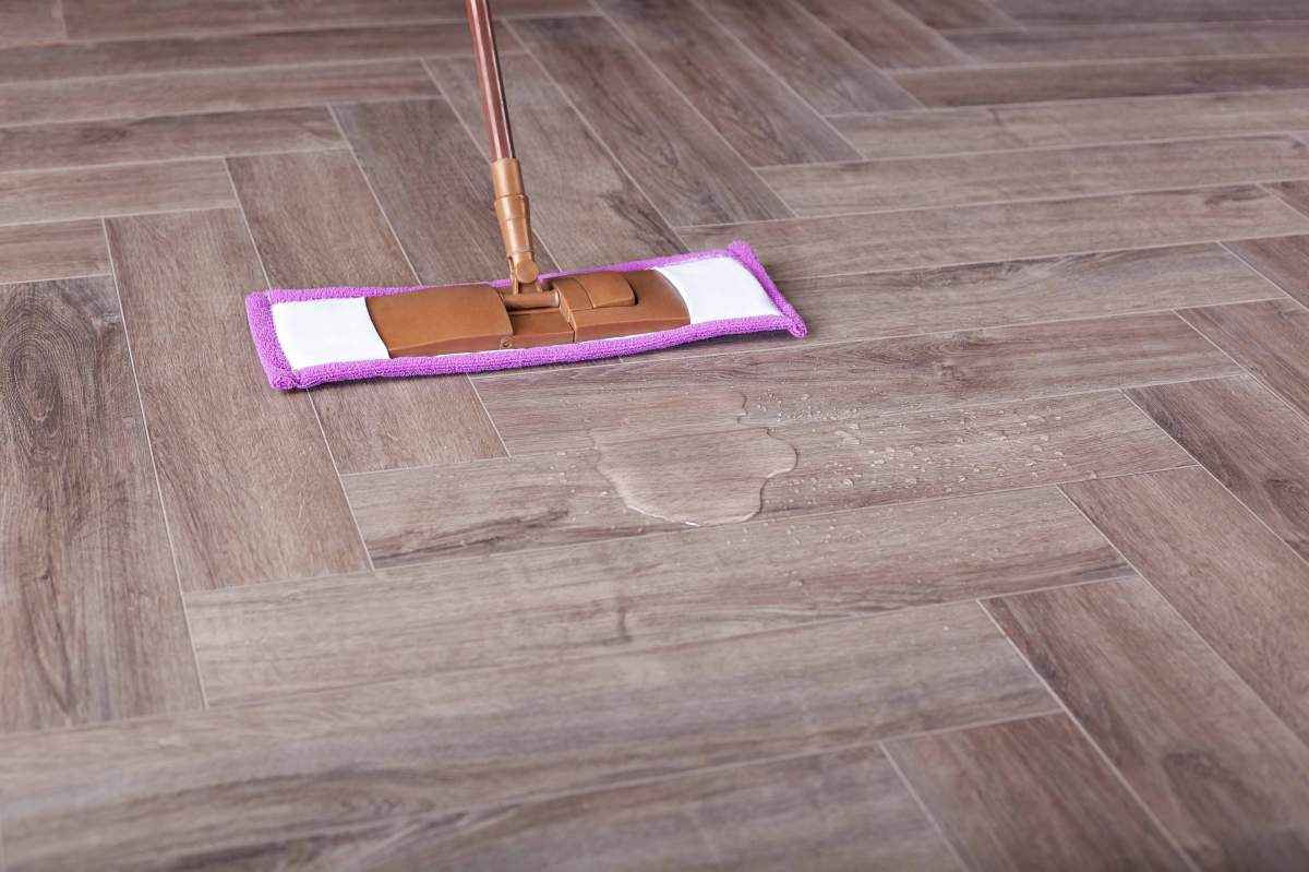 Замковая ПВХ плитка "Aberhof" Carmelita 1862 (615*123*5 мм) — купить в Энгельсе