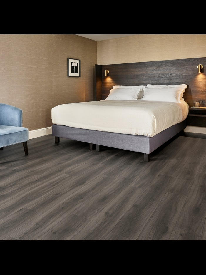 Замковая ПВХ плитка Tradition Oak 890 (1251*189*5 мм) — купить в Энгельсе