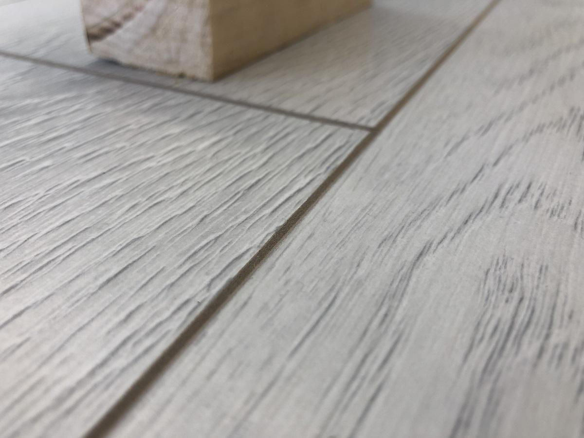 Ламинат "SunFloor" 8/32 4V Вяз Бейкер 36 (1380*193*8 мм) — купить в Энгельсе