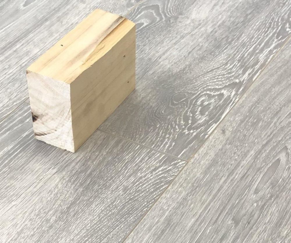 Ламинат "SunFloor" 8/32 4V Дуб Гвинея 34 (1380*193*8 мм) — купить в Энгельсе