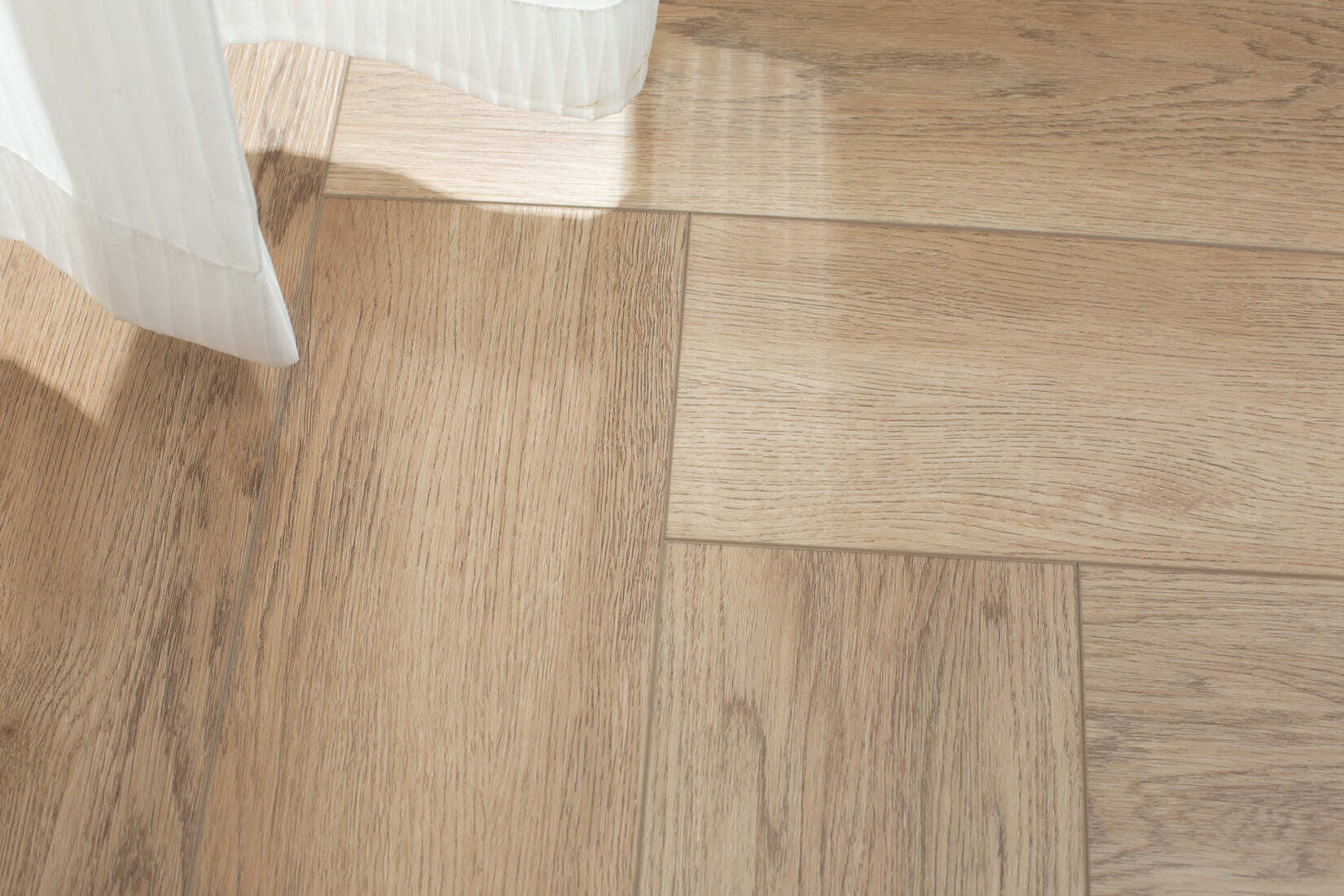 Плитка SPC "OneFloor" 3028 А,В  ЁЛКА (640*128*4 мм) — купить в Энгельсе