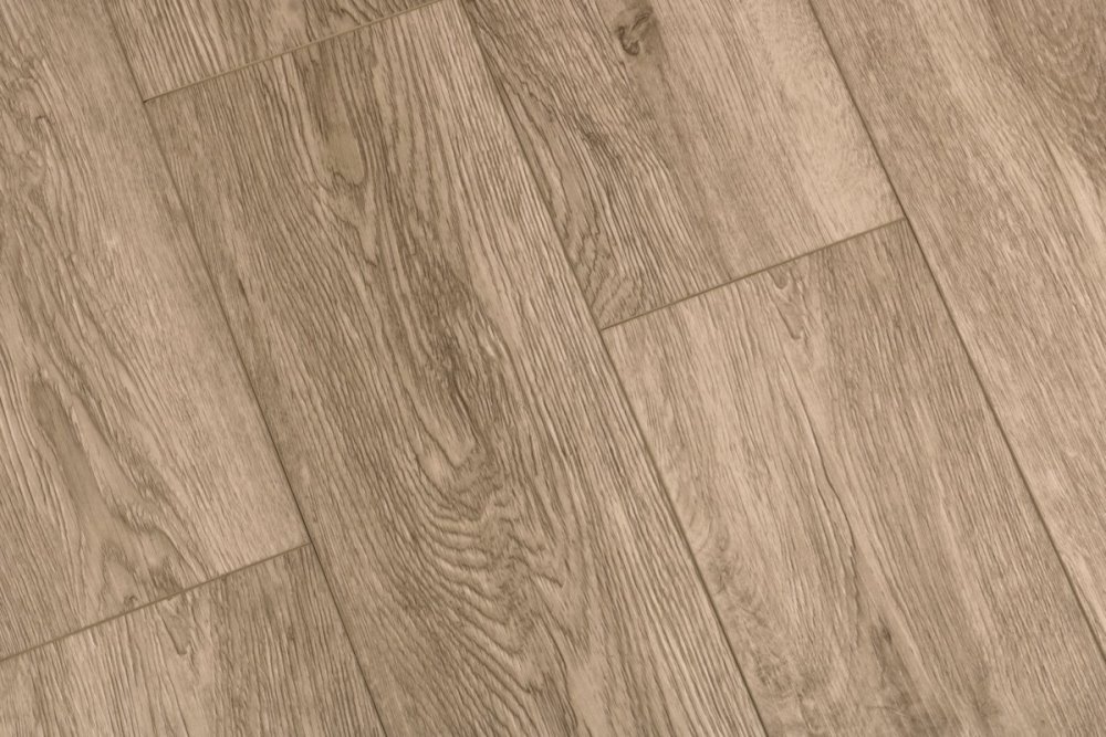 LVT плитка "Profield" Дуб Мадейра (915,4*152,4*2,5 мм) — купить в Энгельсе